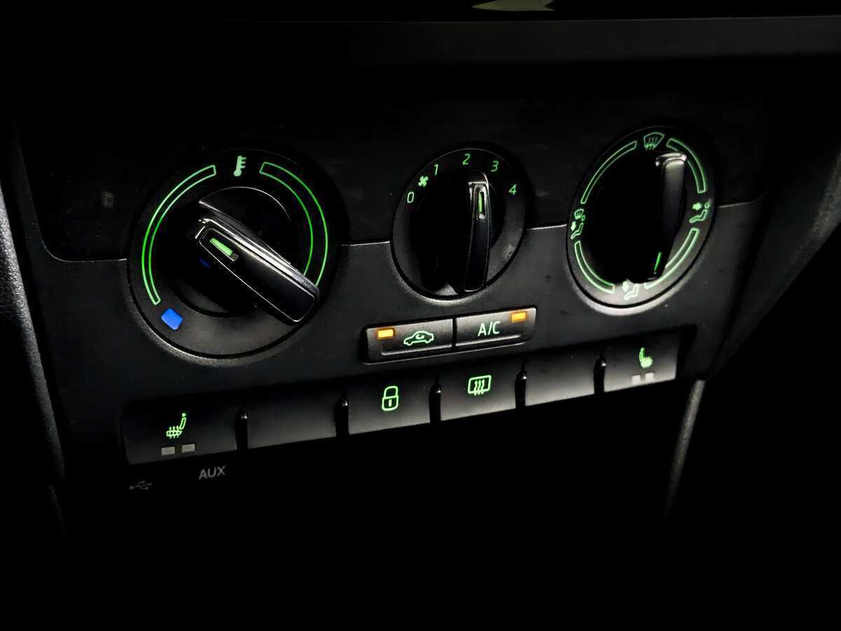 Купить Skoda Rapid с пробегом. Фото: #24