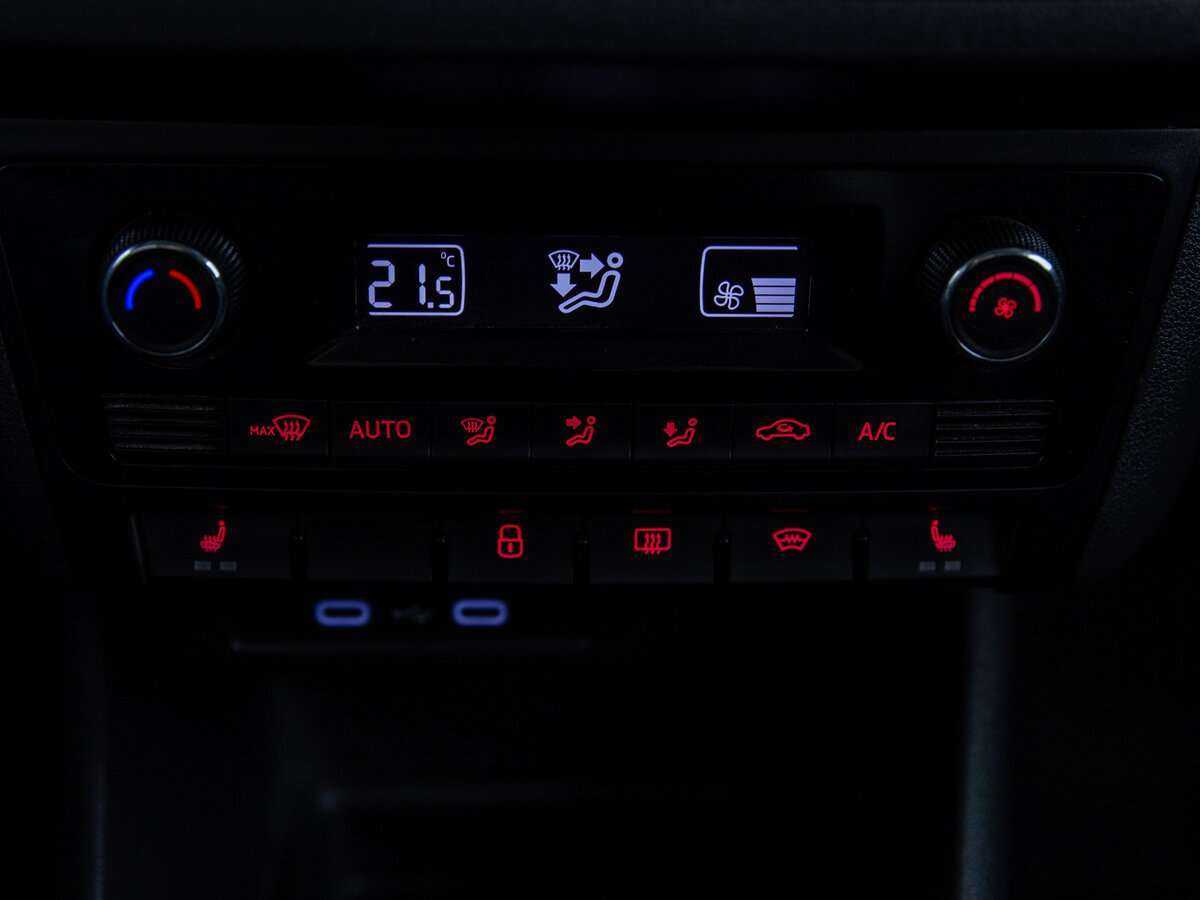 Купить Volkswagen Polo с пробегом. Фото: #12