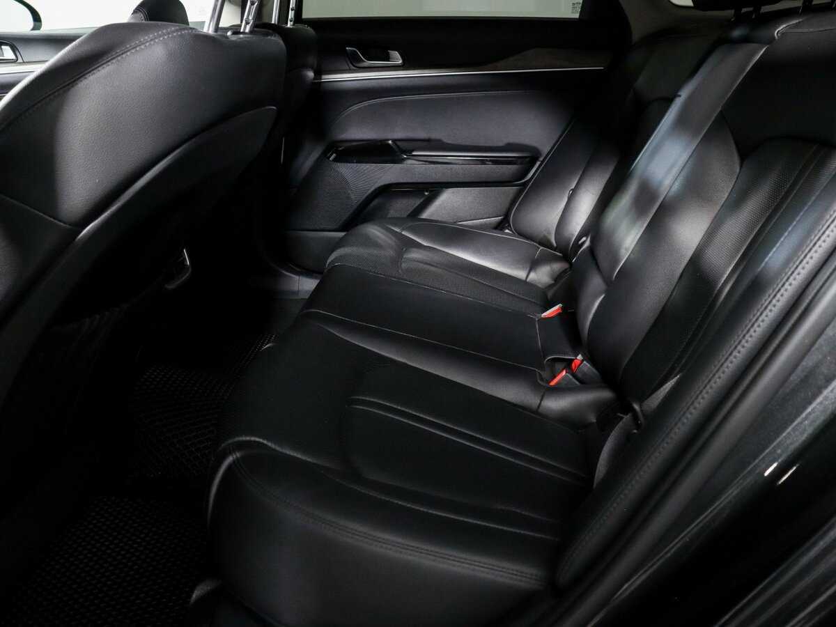 Купить Kia K5 с пробегом. Фото: #9