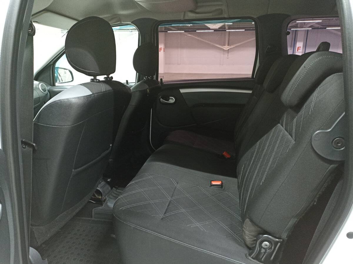 Купить Lada (ВАЗ) Largus с пробегом. Фото: #11