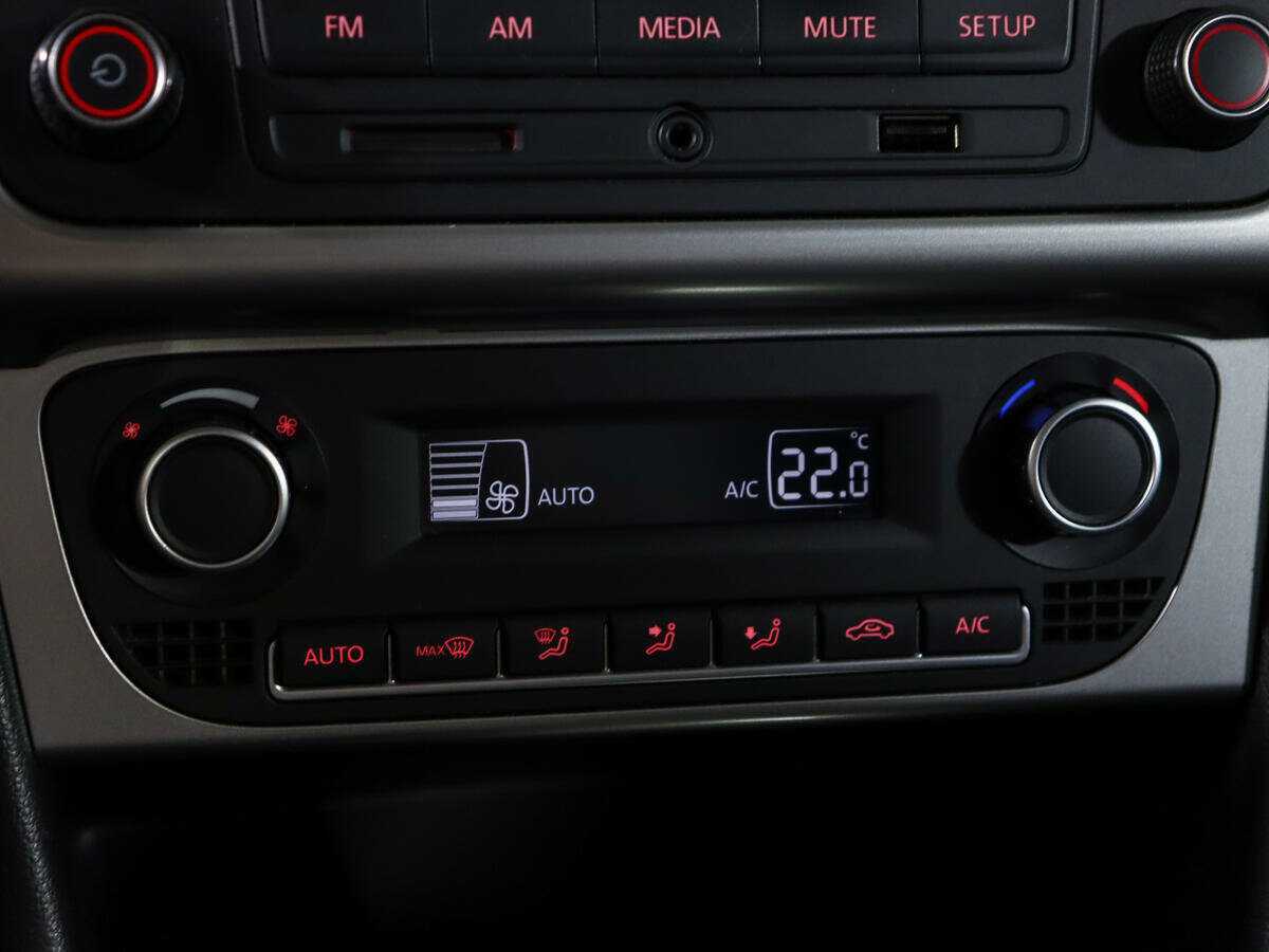 Купить Volkswagen Polo с пробегом. Фото: #15