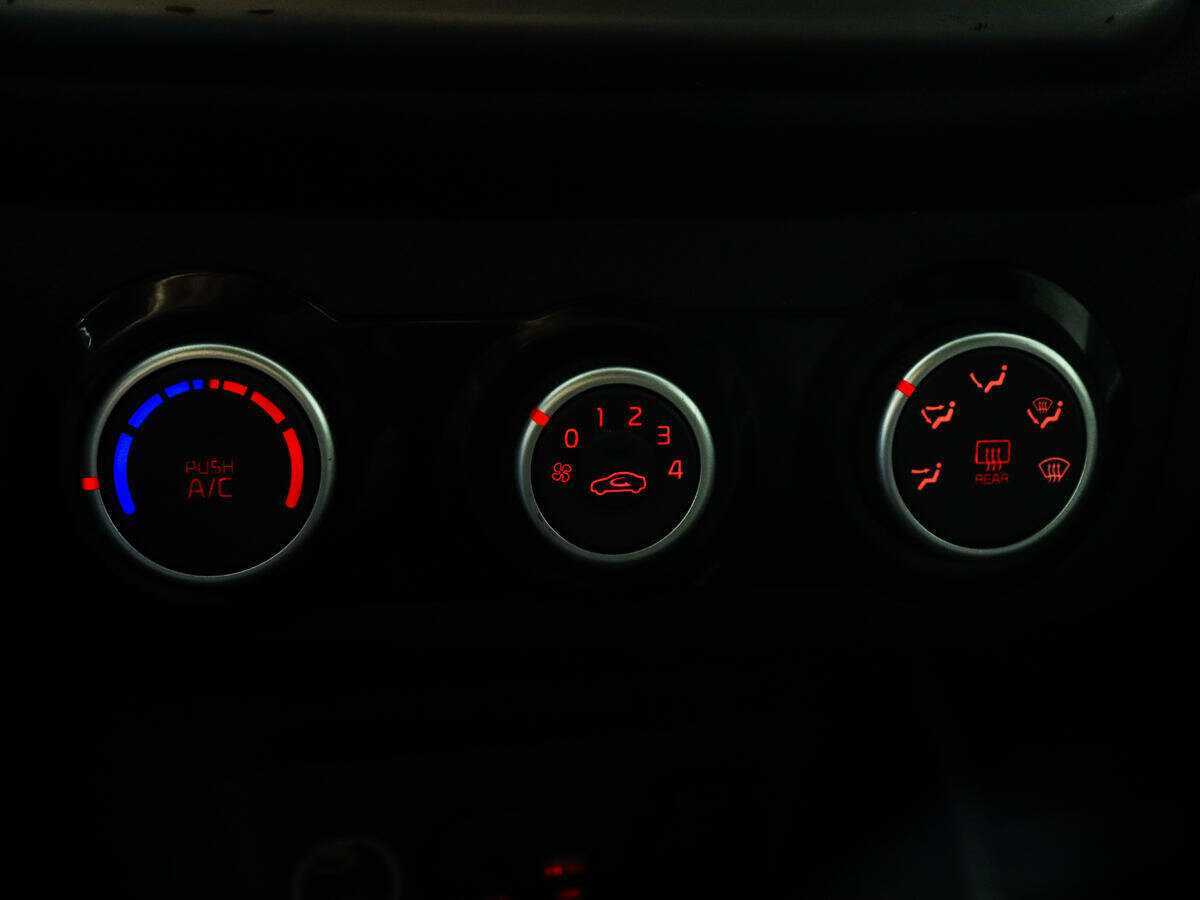 Купить Kia Rio с пробегом. Фото: #14