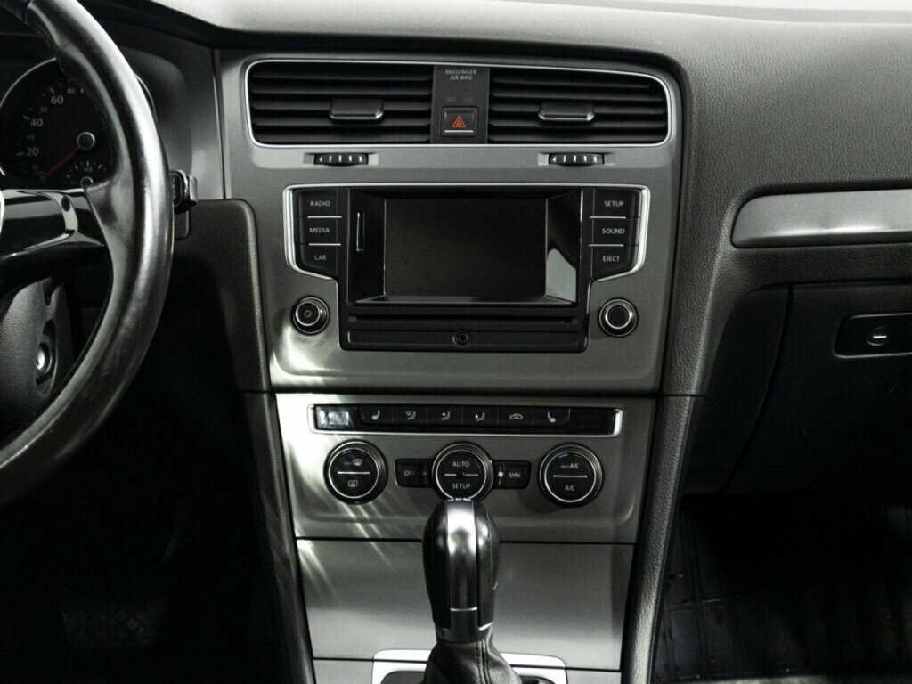 Купить Volkswagen Golf с пробегом. Фото: #13