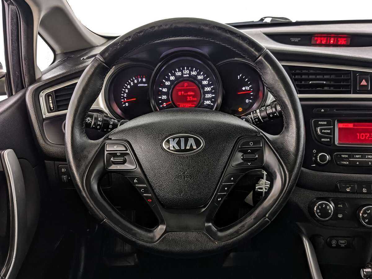 Купить Kia Ceed с пробегом. Фото: #17