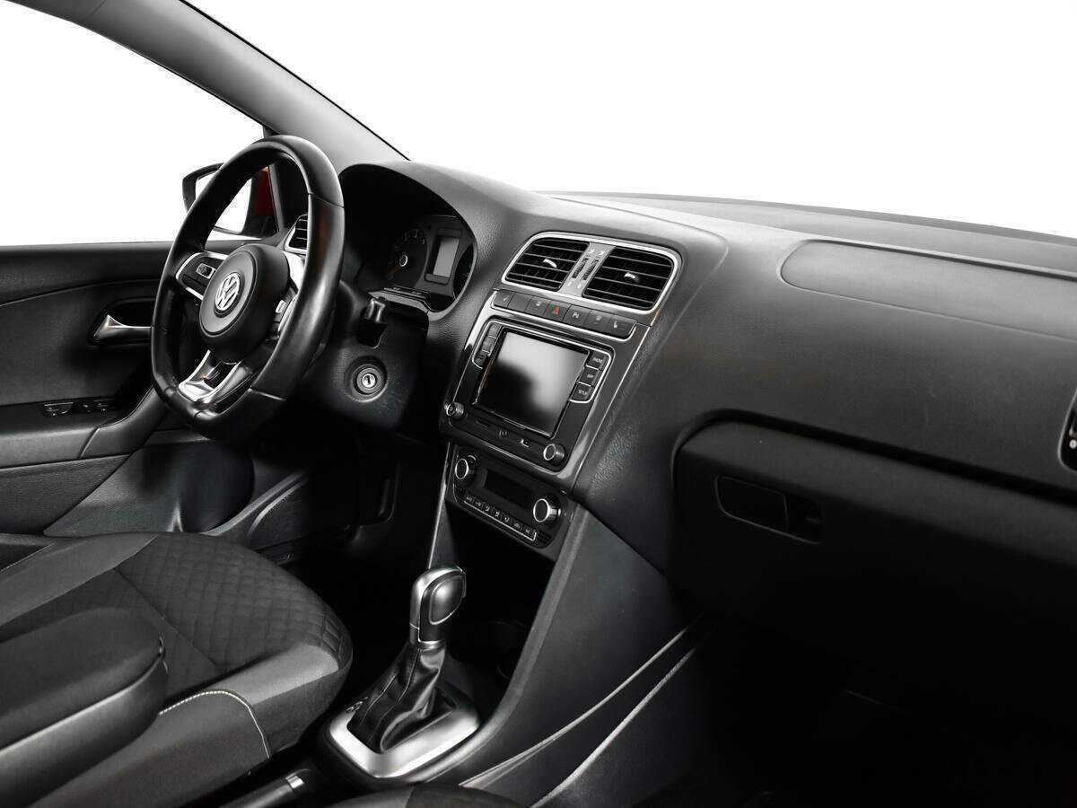 Купить Volkswagen Polo с пробегом. Фото: #8