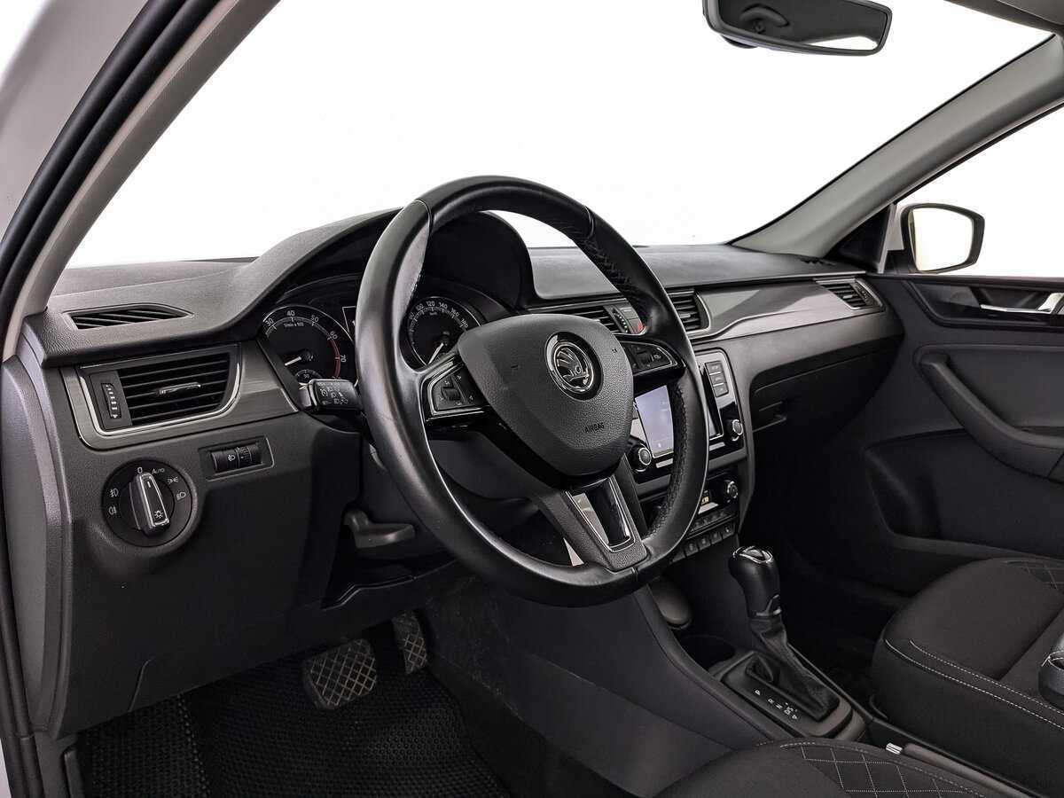 Купить Skoda Rapid с пробегом. Фото: #10
