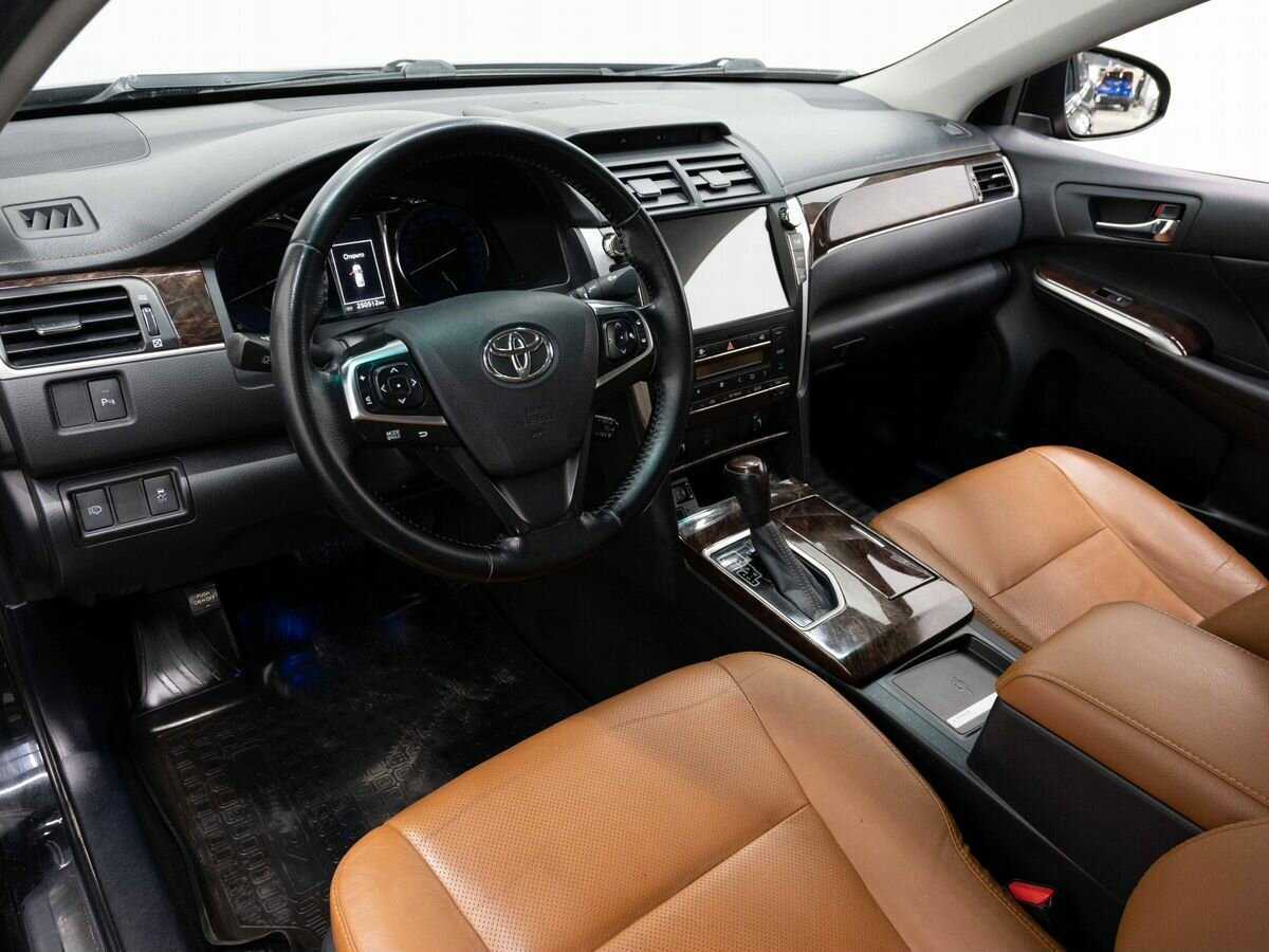 Купить Toyota Camry с пробегом. Фото: #8