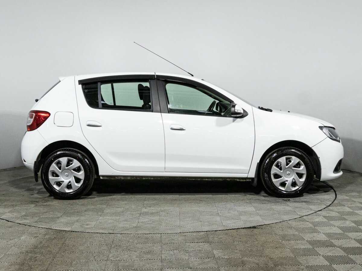 Купить Renault Sandero с пробегом. Фото: #3