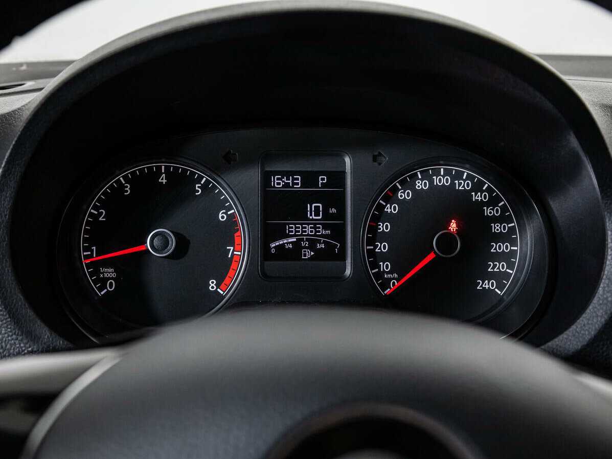 Купить Volkswagen Polo с пробегом. Фото: #11