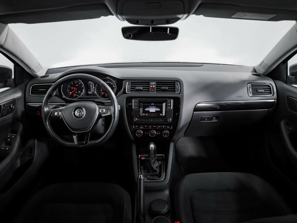 Купить Volkswagen Jetta с пробегом. Фото: #7