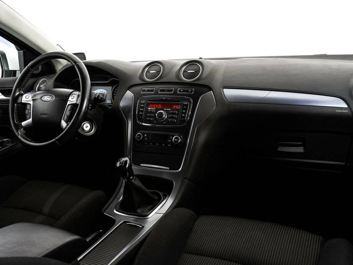 Купить Ford Mondeo с пробегом. Фото: #9