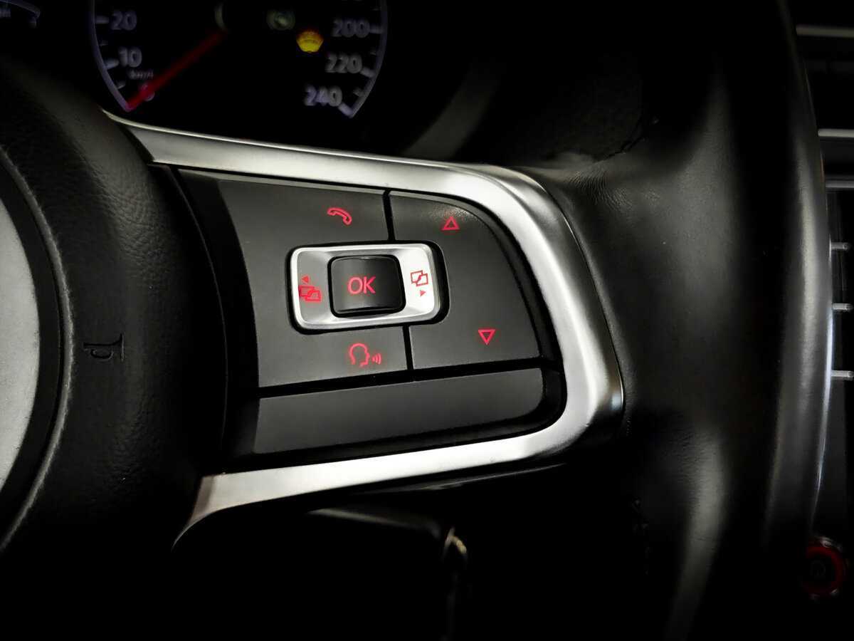 Купить Volkswagen Polo с пробегом. Фото: #26