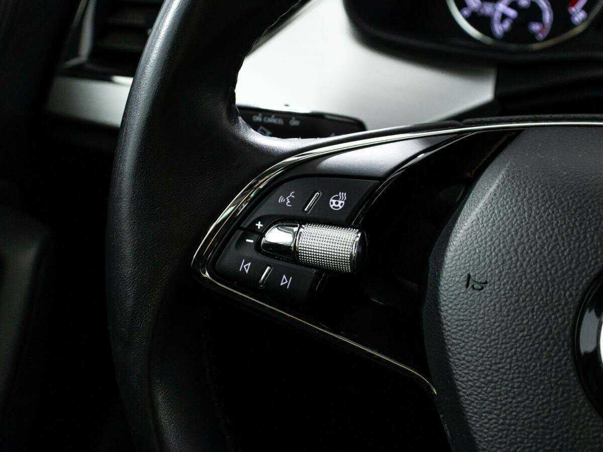 Купить Skoda Rapid с пробегом. Фото: #14