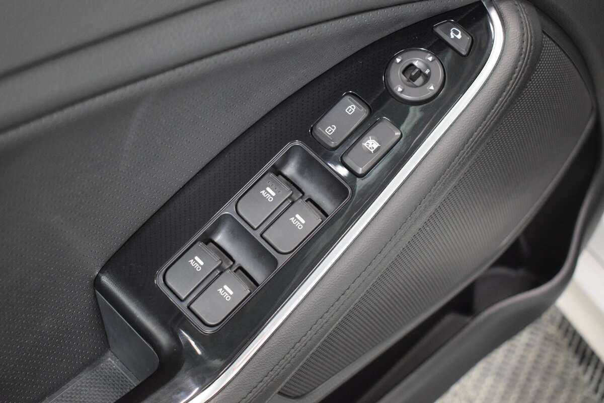 Купить Kia Optima с пробегом. Фото: #5