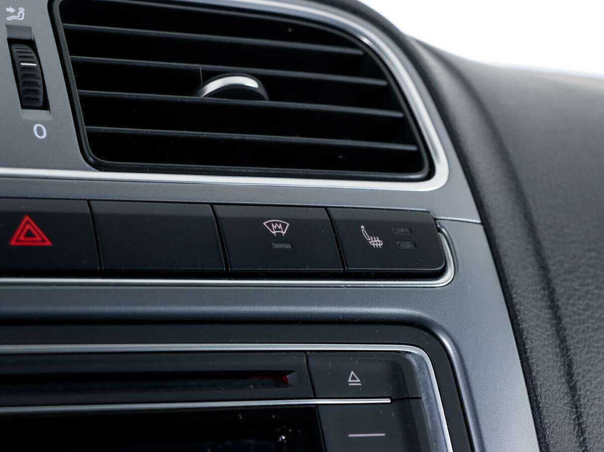 Купить Volkswagen Polo с пробегом. Фото: #16