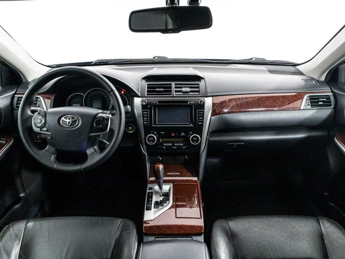 Купить Toyota Camry с пробегом. Фото: #12
