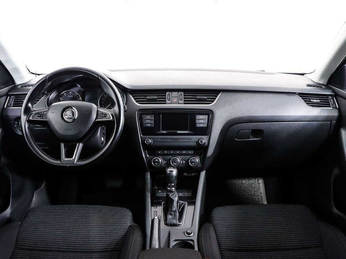 Купить Skoda Octavia с пробегом. Фото: #7