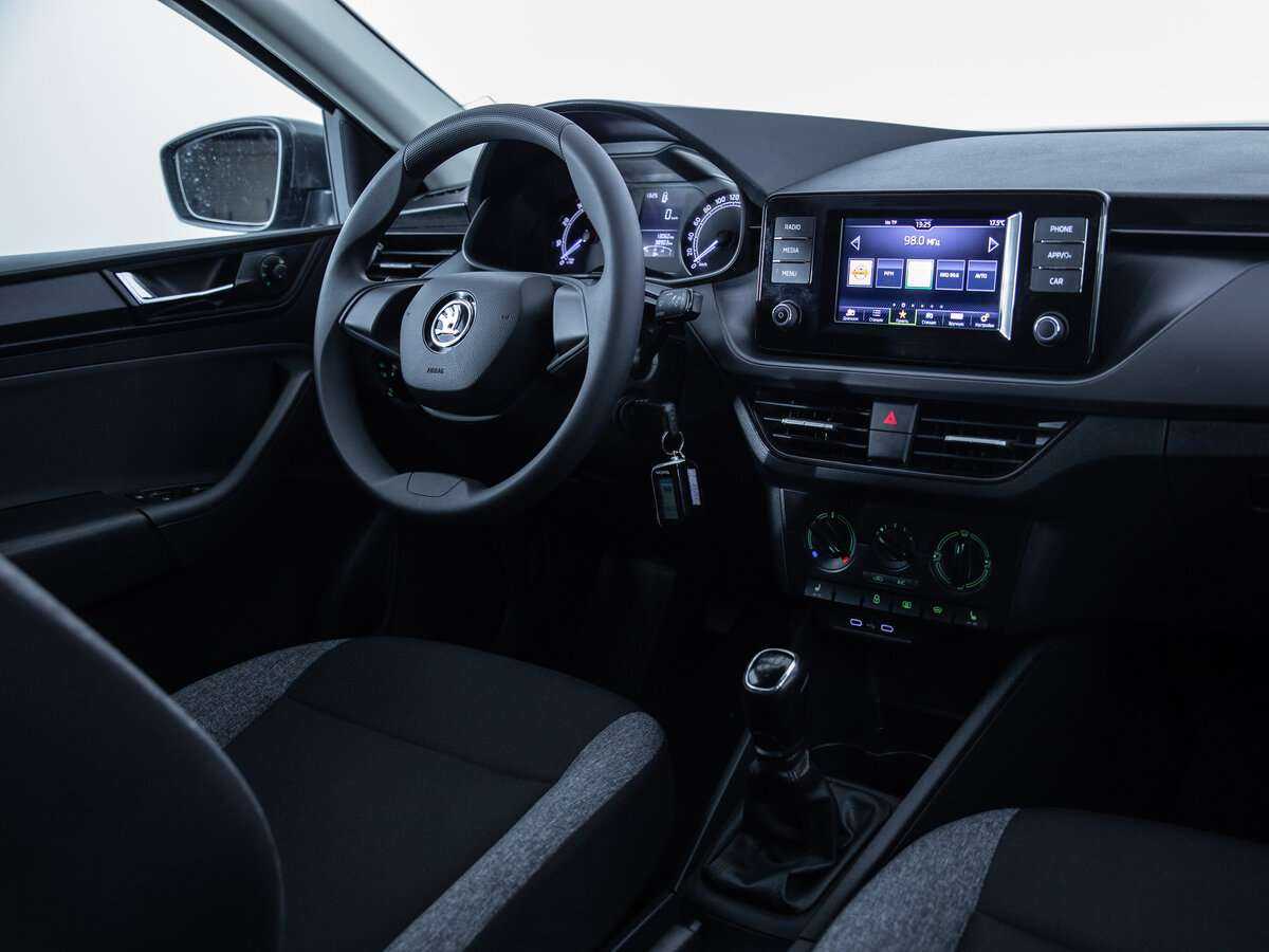 Купить Skoda Rapid с пробегом. Фото: #8