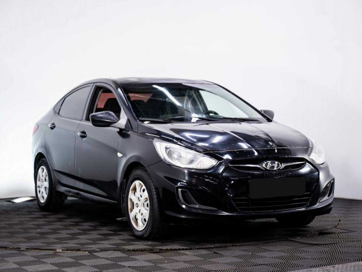 Купить Hyundai Solaris с пробегом. Фото: #2