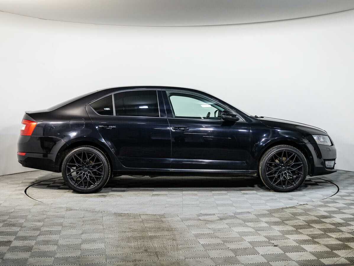 Купить Skoda Octavia с пробегом. Фото: #2