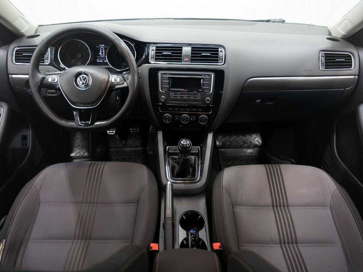 Купить Volkswagen Jetta с пробегом. Фото: #11