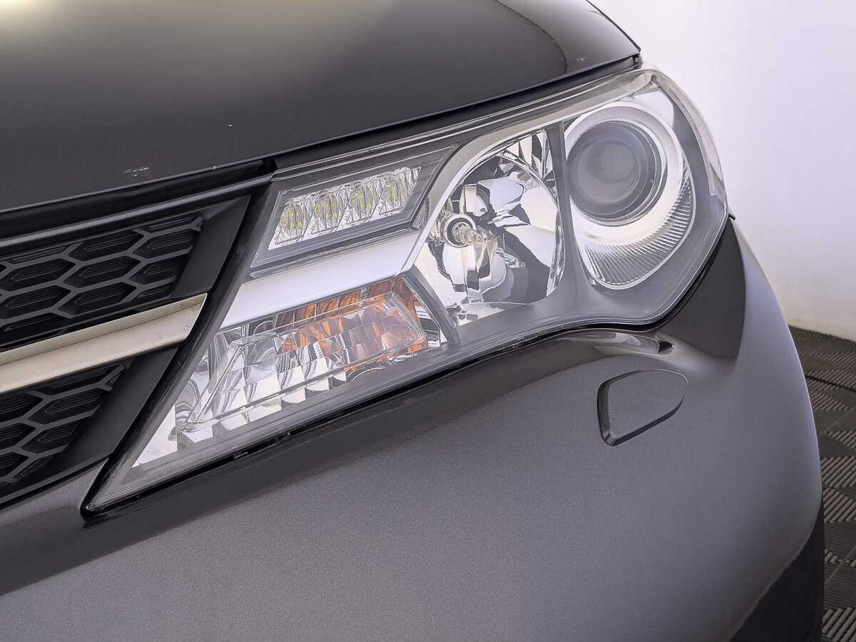 Купить Toyota RAV4 с пробегом. Фото: #10