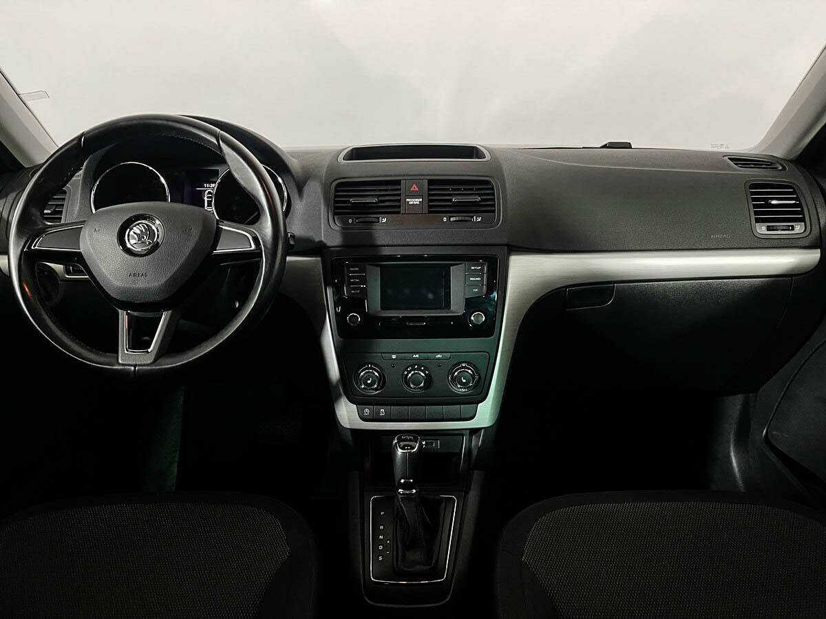 Купить Skoda Yeti с пробегом. Фото: #9