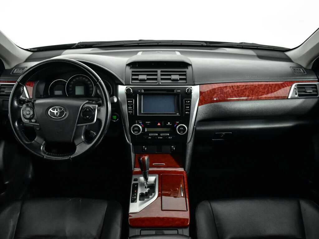 Купить Toyota Camry с пробегом. Фото: #11