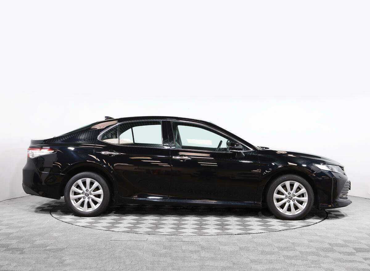 Купить Toyota Camry с пробегом. Фото: #2