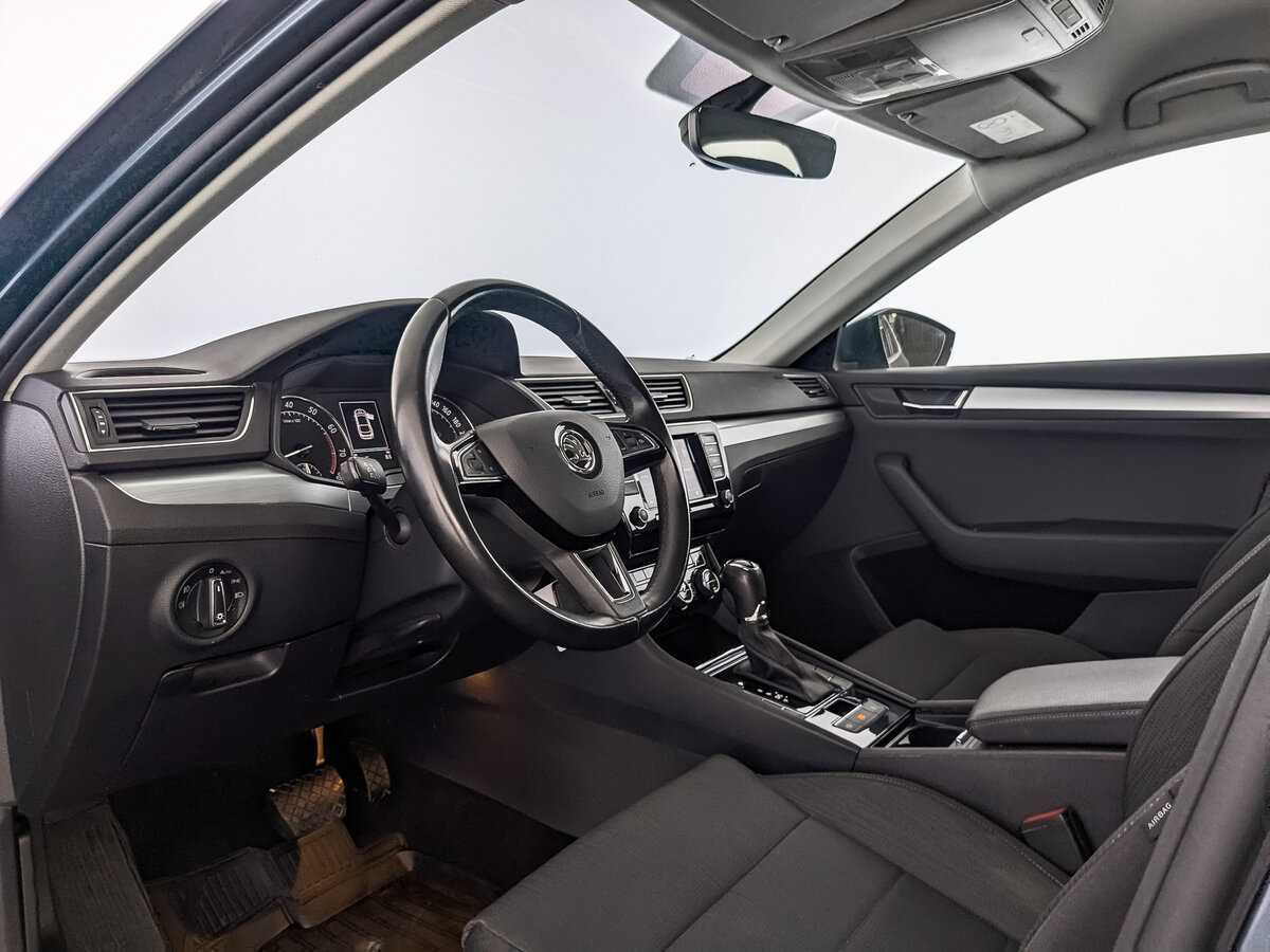 Купить Skoda Superb с пробегом. Фото: #14