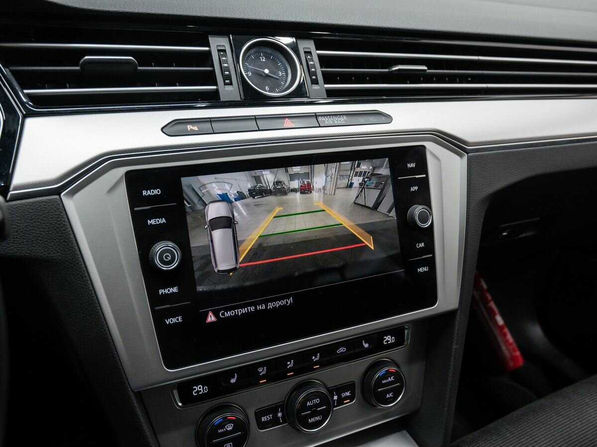 Купить Volkswagen Passat с пробегом. Фото: #19