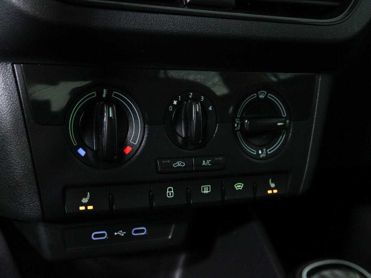 Купить Skoda Rapid с пробегом. Фото: #14