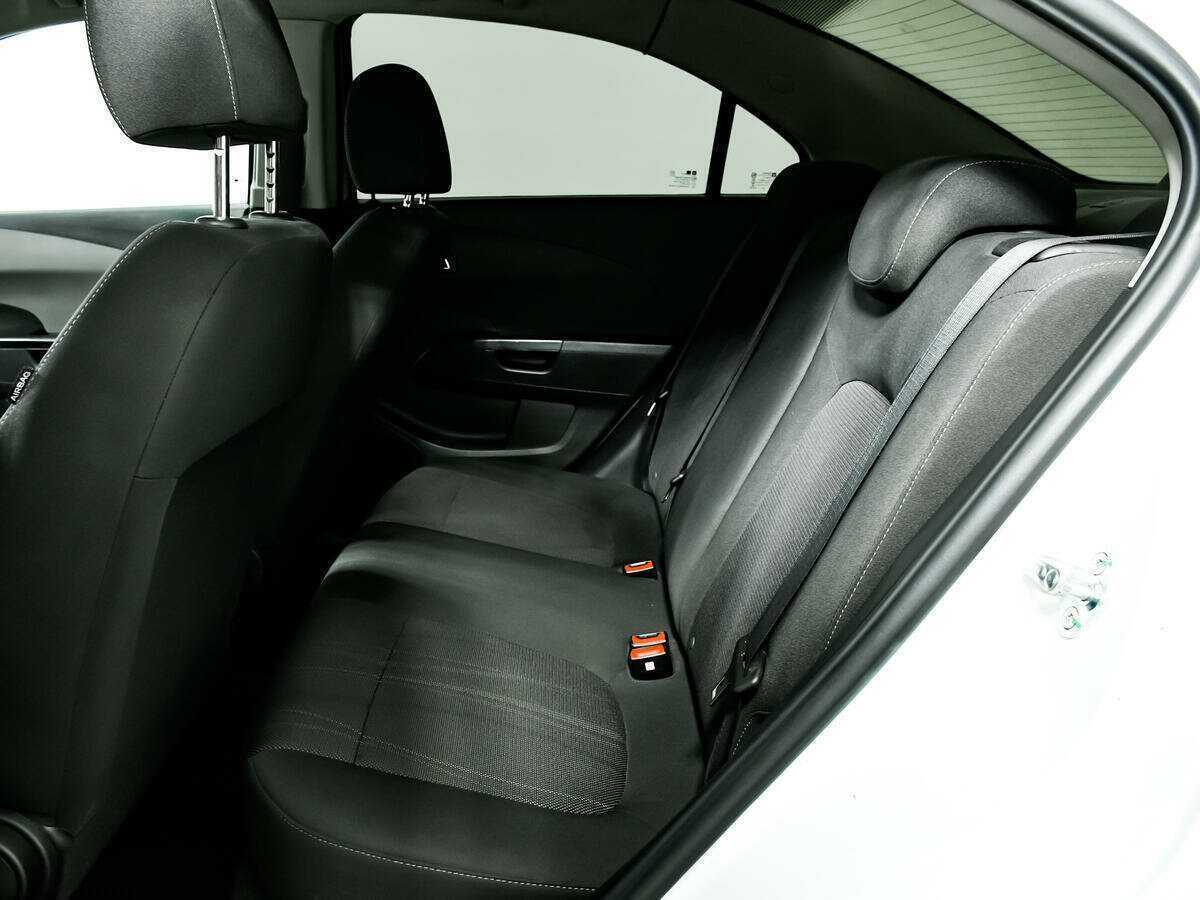 Купить Chevrolet Aveo с пробегом. Фото: #11