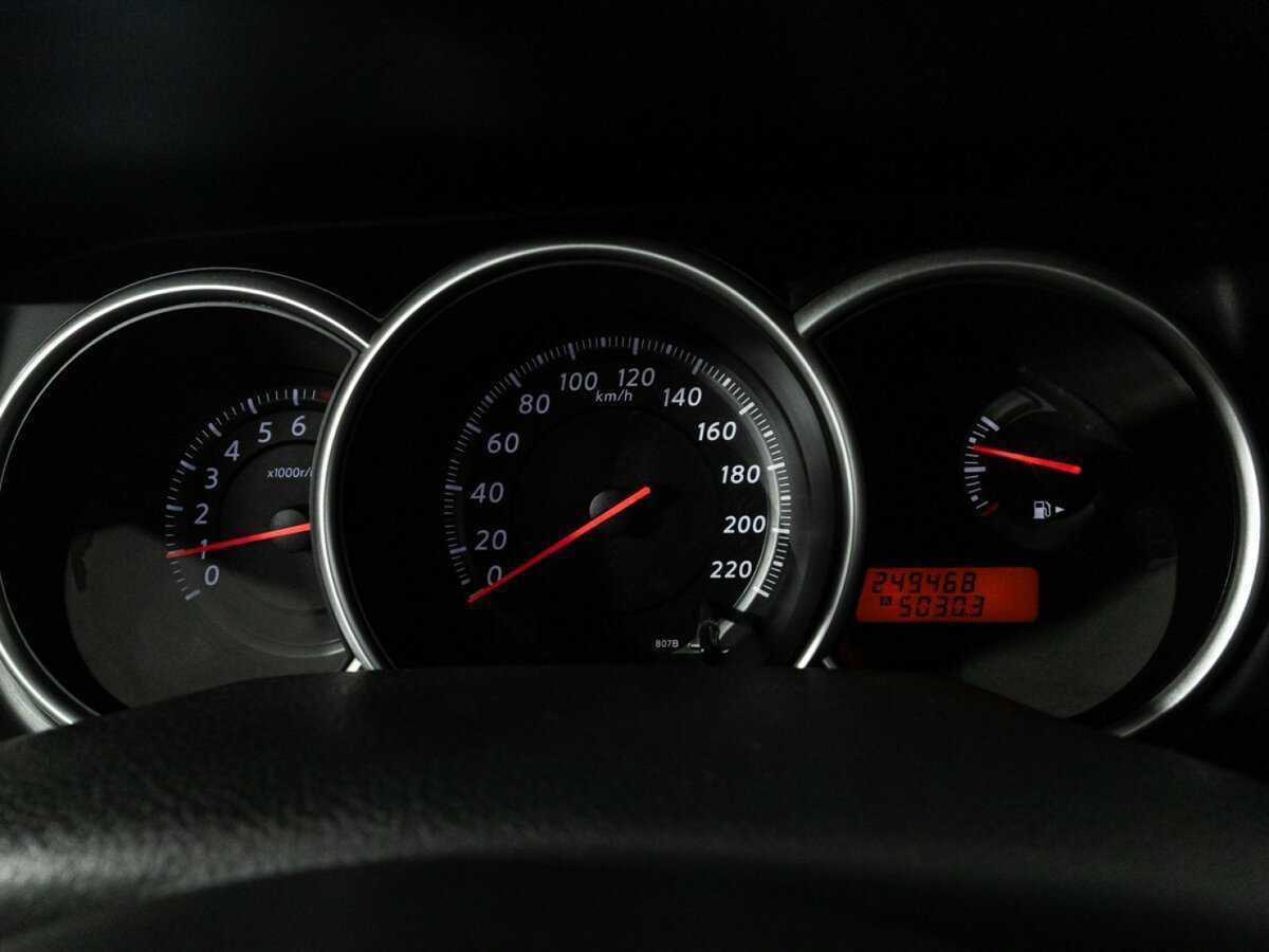 Купить Nissan Tiida с пробегом. Фото: #11