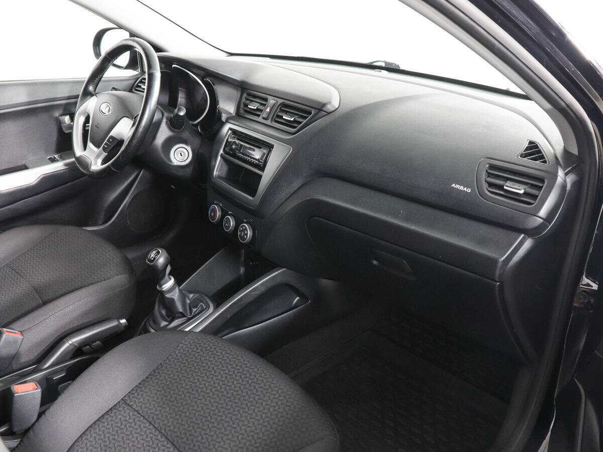 Купить Kia Rio с пробегом. Фото: #5