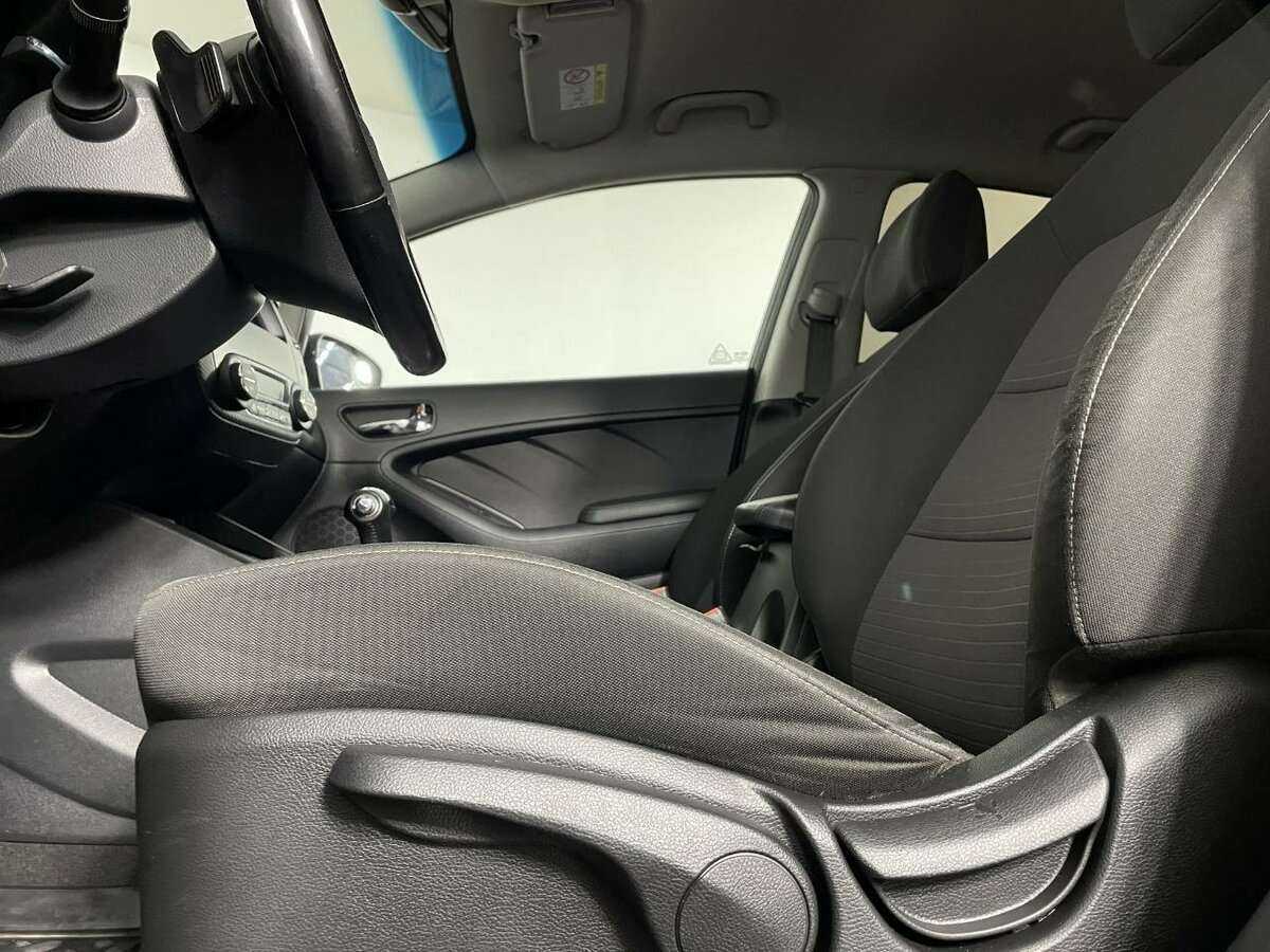 Купить Kia Cerato с пробегом. Фото: #8