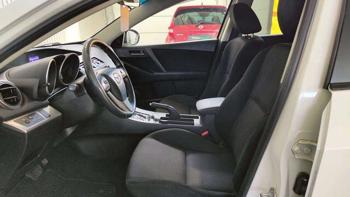 Купить Mazda 3 с пробегом. Фото: #9