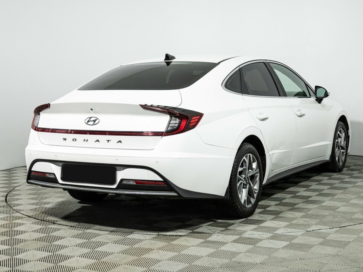 Купить Hyundai Sonata с пробегом. Фото: #4