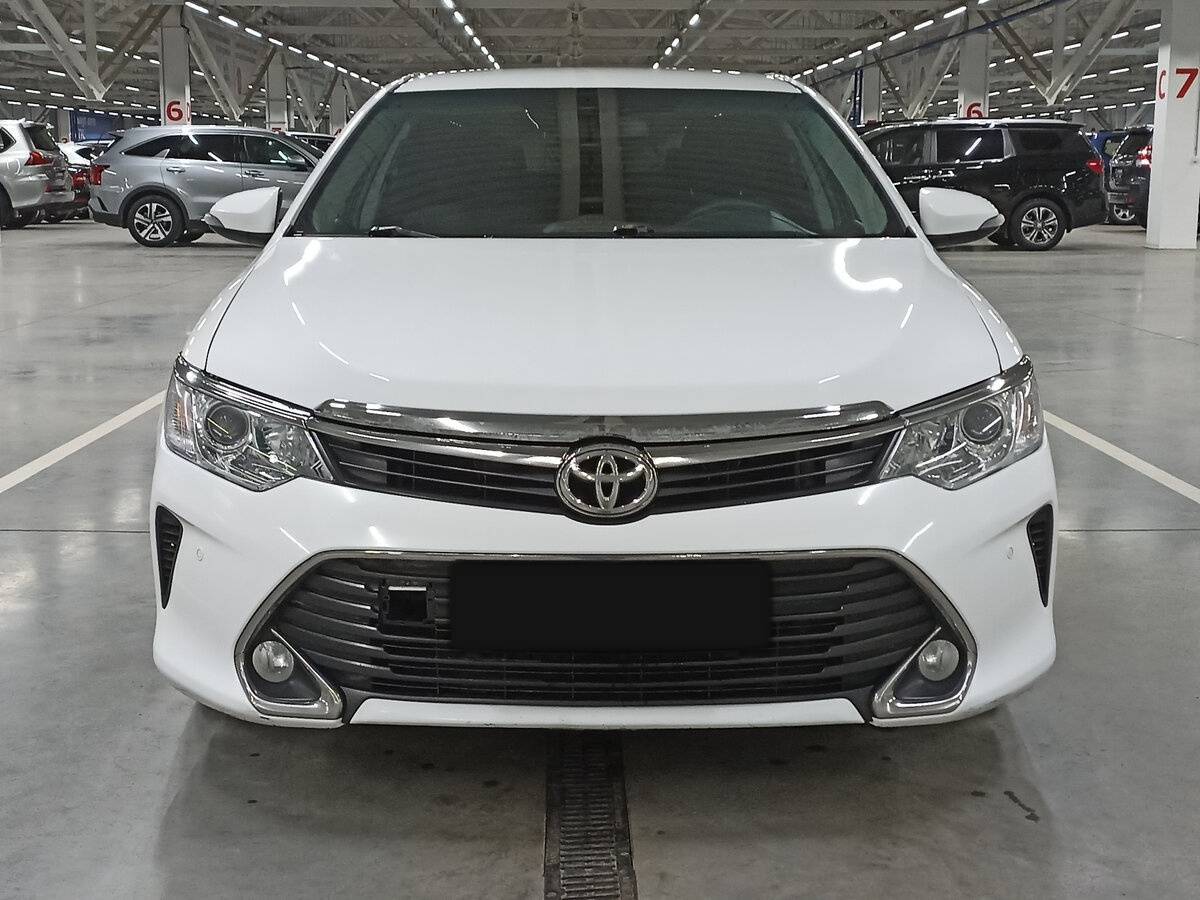 Купить Toyota Camry с пробегом. Фото: #1