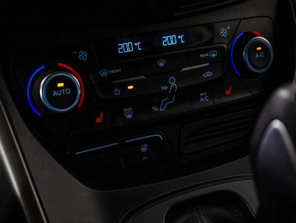 Купить Ford Kuga с пробегом. Фото: #14