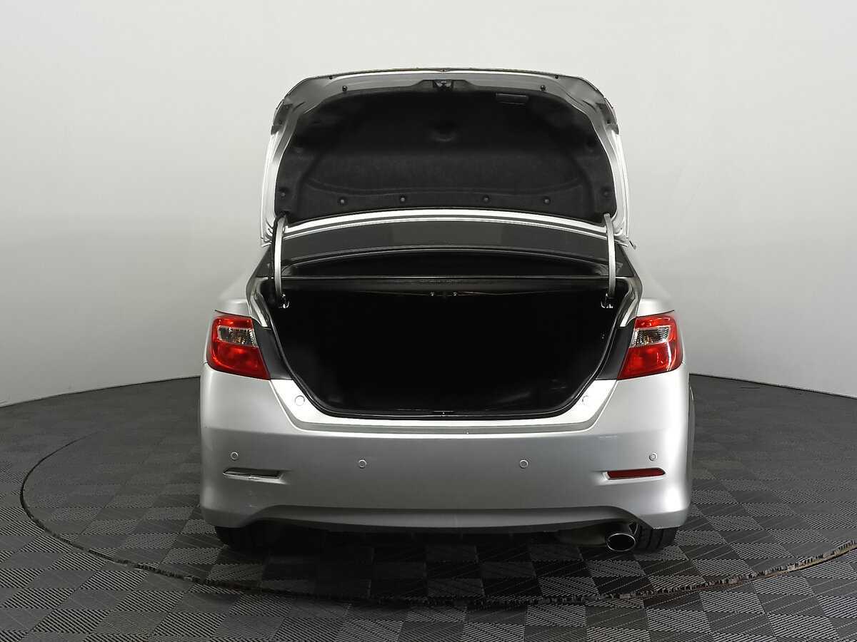 Купить Toyota Camry с пробегом. Фото: #9