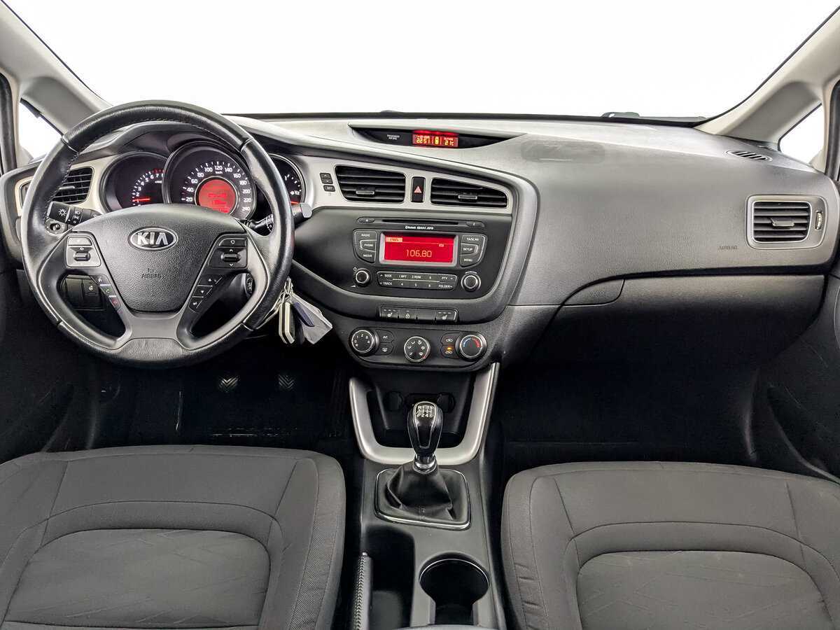Купить Kia Ceed с пробегом. Фото: #13
