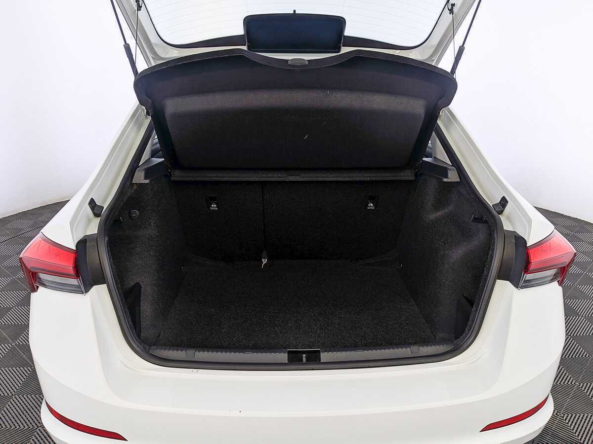 Купить Skoda Rapid с пробегом. Фото: #9