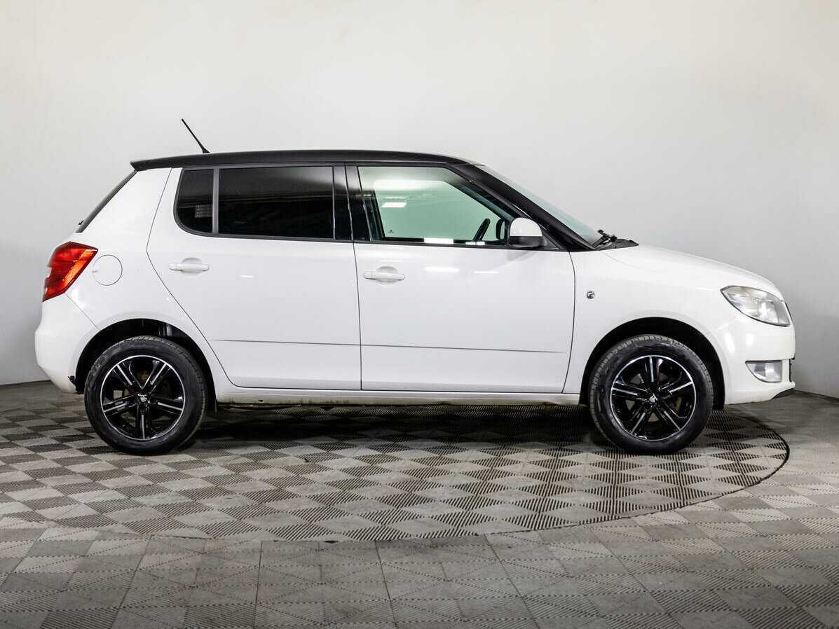 Купить Skoda Fabia с пробегом. Фото: #3
