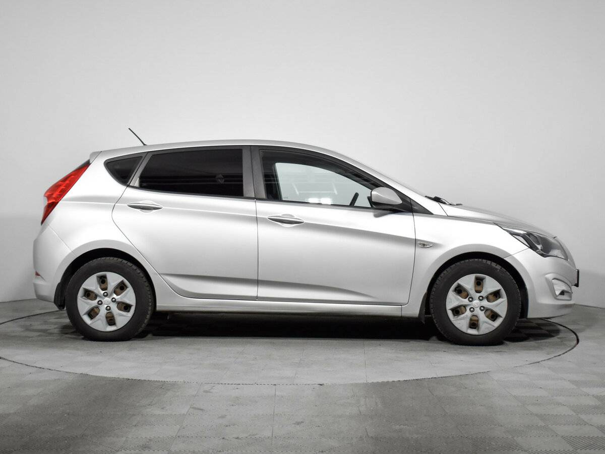 Купить Hyundai Solaris с пробегом. Фото: #3