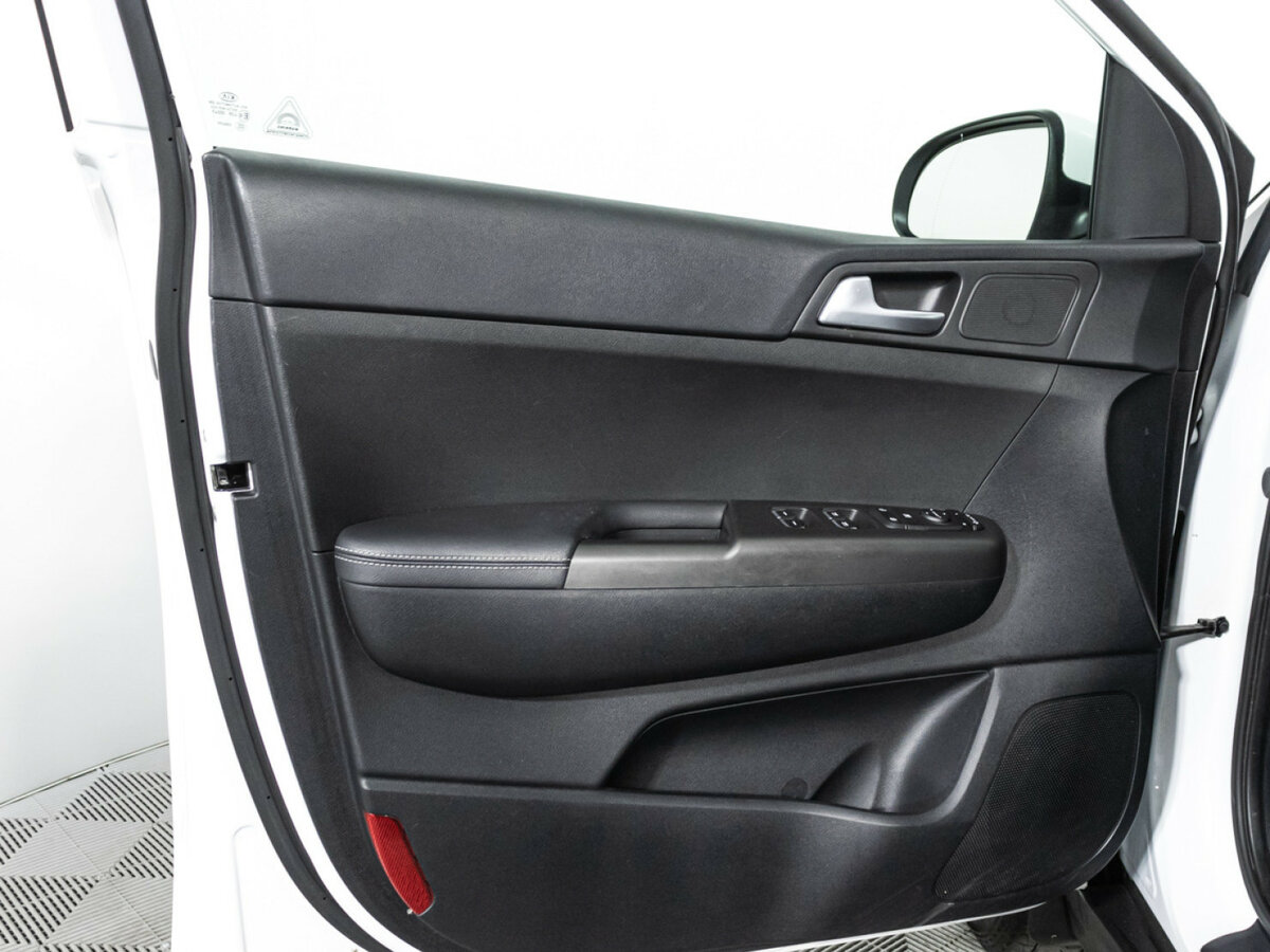 Купить Kia Sportage с пробегом. Фото: #19