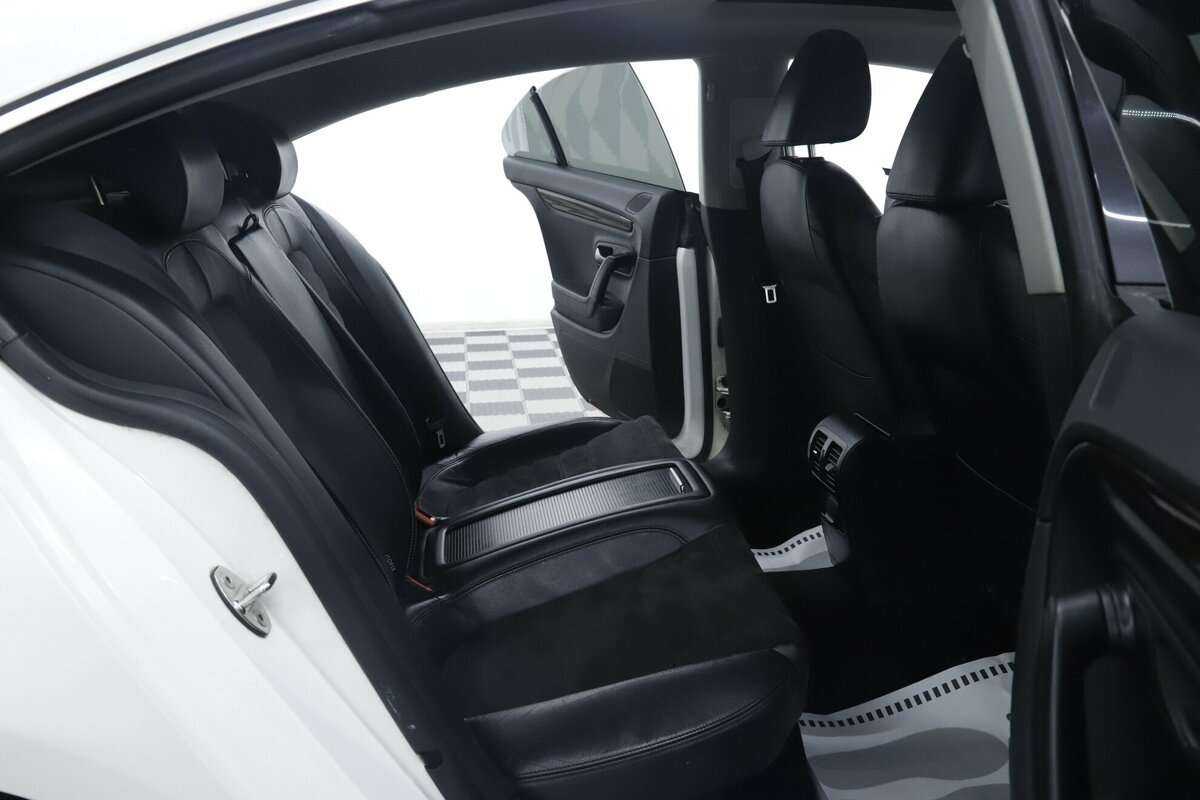 Купить Volkswagen Passat CC с пробегом. Фото: #17