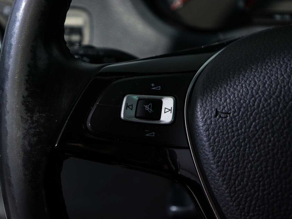 Купить Volkswagen Polo с пробегом. Фото: #14