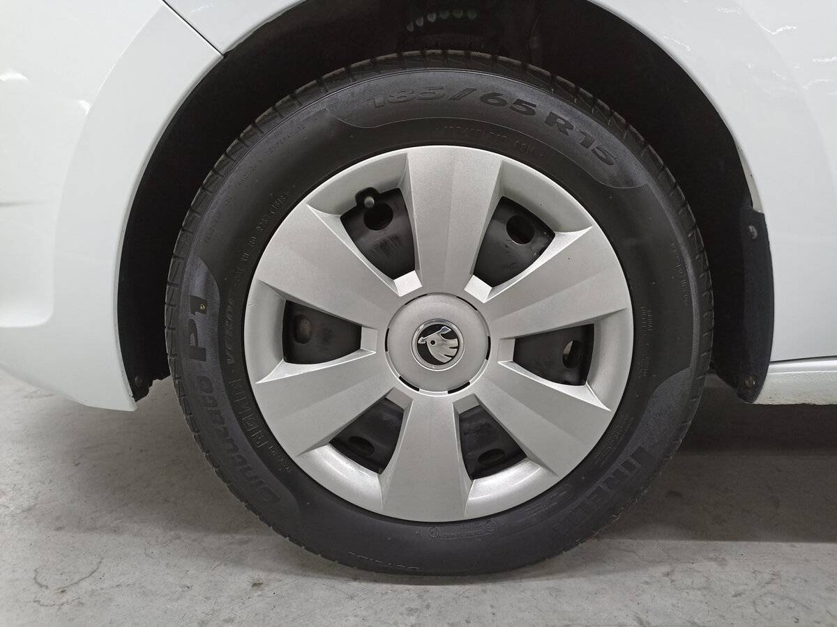 Купить Skoda Rapid с пробегом. Фото: #17