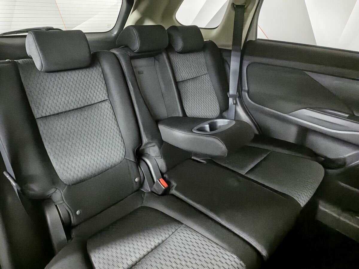 Купить Mitsubishi Outlander с пробегом. Фото: #12